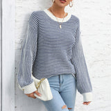 Komfortní pruhovaný pletený svetr