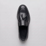 Radcliffe Třásňové Slip-On Mokasíny" could be rewritten as "Radcliffe Fringe Slip-On Moccasins.