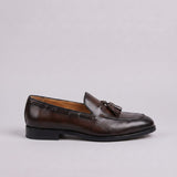 Radcliffe Třásňové Slip-On Mokasíny" could be rewritten as "Radcliffe Fringe Slip-On Moccasins.