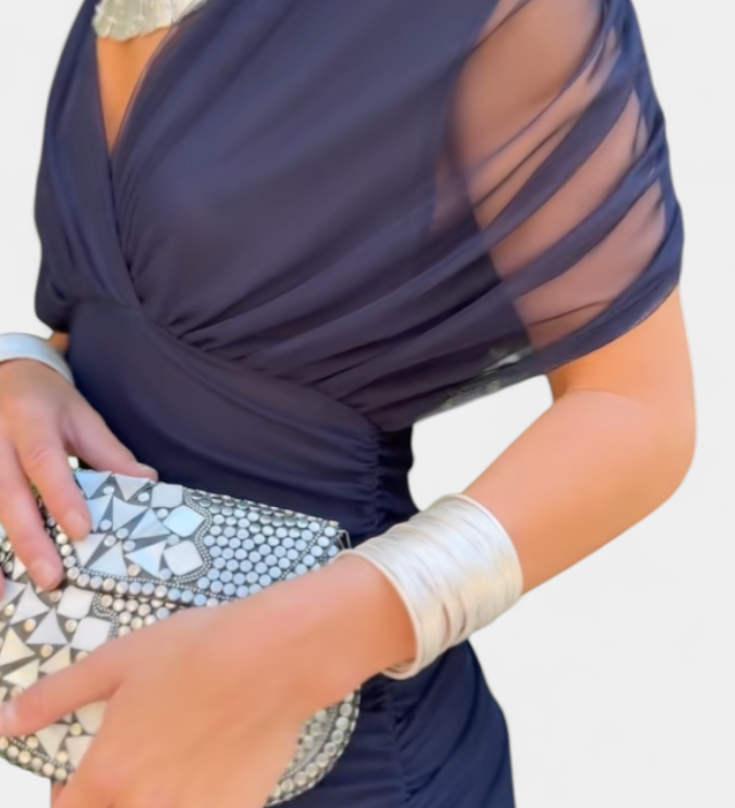 Luana - Elegantní šaty s V výstřihem