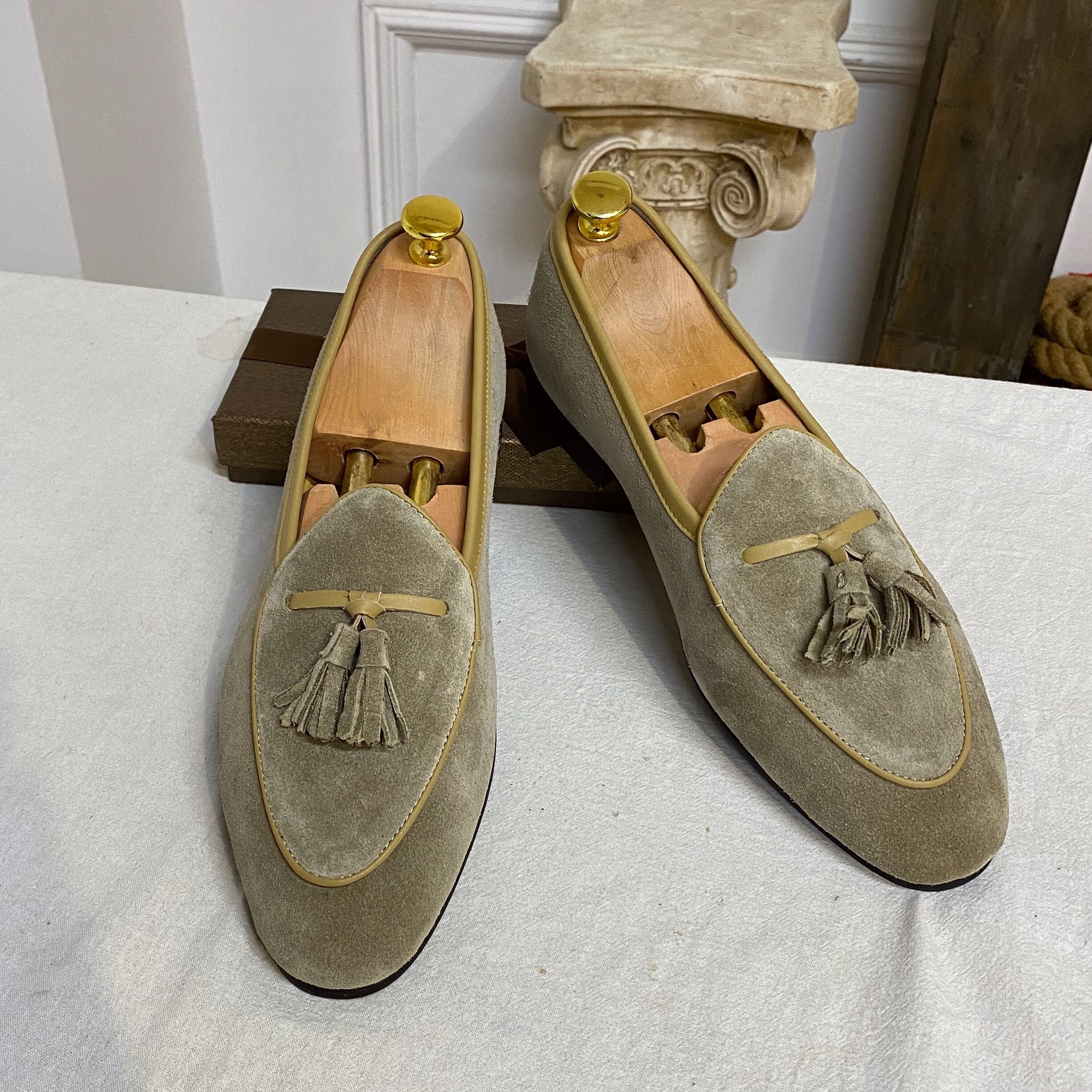 Monte-Carlo Style Suede Loafers with Pom-Pom